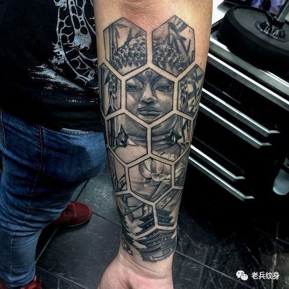 女生纹身图案大全，纹身图案，微信头像（你真的以为只是爱上了单纯的图案吗）
