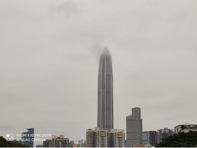 苹果手机屏幕忽明忽暗是怎么回事，为什么我的苹果屏幕忽明忽暗（红米K30使用体验汇总）