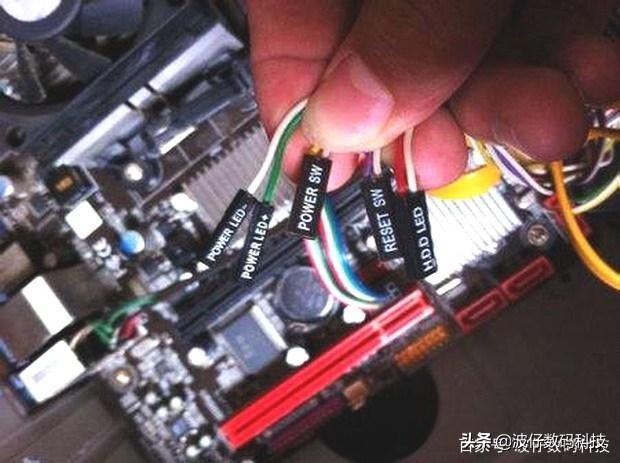 电脑自动重启是什么原因，笔记本电脑自动重启是什么原因