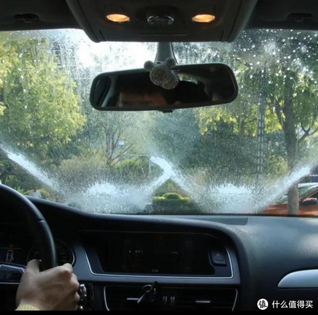 玻璃水的配制方法，玻璃水配方（老司机教你自制防冻玻璃水）
