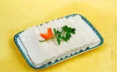 海水豆腐怎么制作，海水豆腐制作全过程（王哥庄海水豆腐：嫩滑不苦涩）