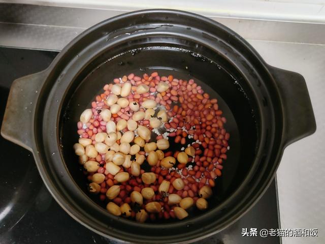 红枣大米粥的家常做法，大米红枣粥的做法和功效（早餐多喝这碗粥）