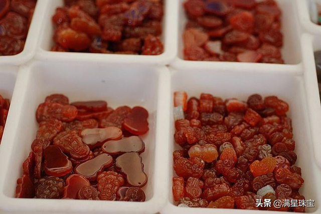 玛瑙的鉴别教你如何更快的区分，玛瑙的鉴别教你如何更快的区分真假（辨别玛瑙真假的这些技巧）