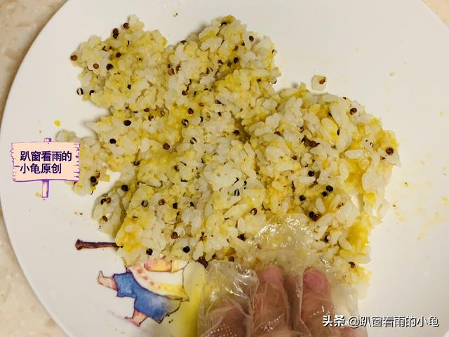剩米饭怎么做锅巴，米饭怎样做锅巴吃（变成又香又脆的锅巴）