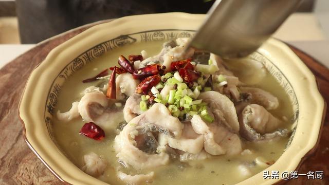 鲤鱼能做酸菜鱼吗，学会这个小技巧