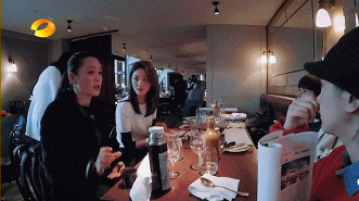 红河谷宁静露两点，宁静红河谷漏了嘛（宁静，好野一女的）