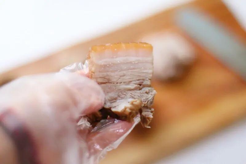 煮猪肉放什么调料比较好吃还香，煮猪肉的正确方法与5样配料