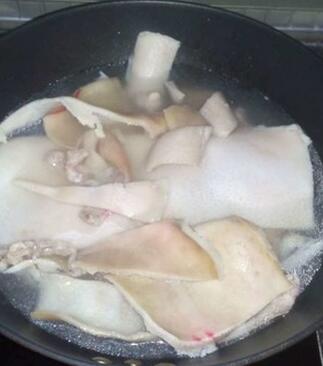 图片[2]-【皮冻小笼包】做法步骤图 一口一个 儿子抢着吃-起舞食谱网