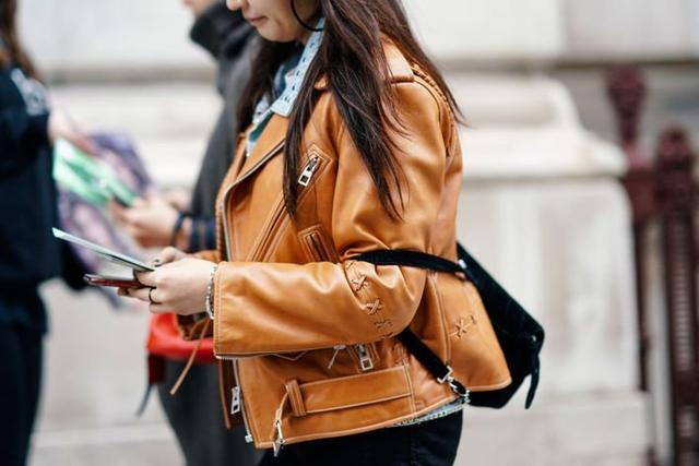 怎么修复卡住的拉链，3个修复妙招，防止愈拉愈紧