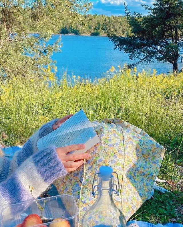 春日元气背景图 你的春日好运开始派件，请保持心情愉快，春日背景图怎么画（“春日”背景图）