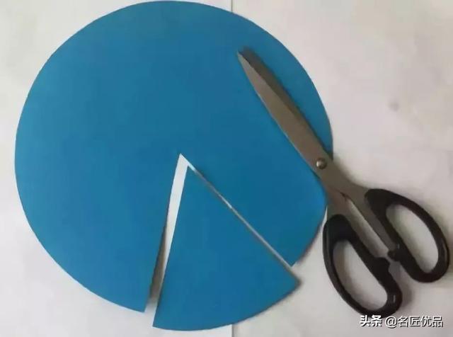 如何折一只猫咪手偶，怎么用一张纸折小猫（80后儿时经典玩具）