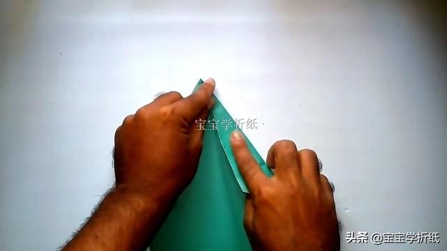 儿童手工折纸飞机，能飞很远的纸飞机（折纸飞机系列详细折纸步骤）