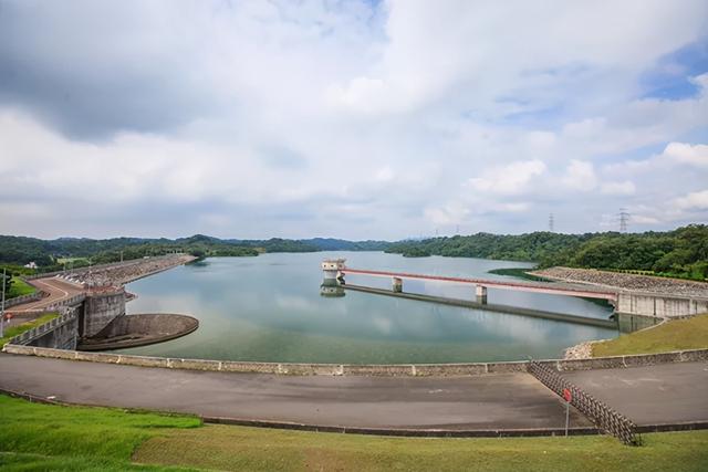 日月潭资料有没有更短的，日月潭资料,进一步了解日月潭怎么做（日月潭都干了：四面环海）
