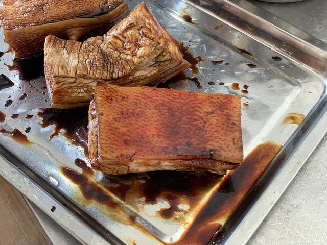 扣肉的家常做法，芋头扣肉的家常做法（掌握好技巧其实也不难）