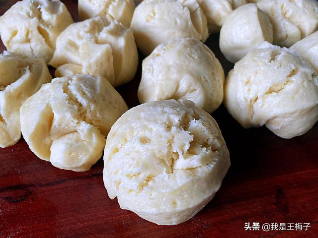 馒头放冰箱冷藏好还是冷冻好，馒头放冰箱冷藏5天还能吃吗（馒头最怕放冰箱冷藏）