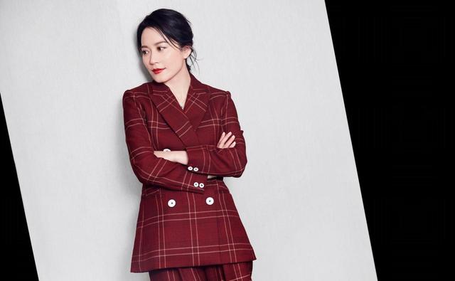 如何搭配职业装，职业装怎样搭配（搭配上都要注意以下2点）