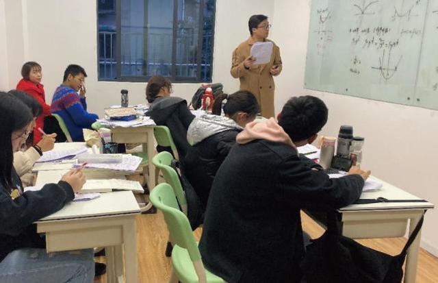 艺术生文化课考多少分能上一本，艺考多少分能上一本（200分上本已成过去式）