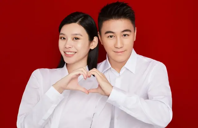 何猷君是个怎样的人，何猷君的性格（夸自己不靠花钱上名校）