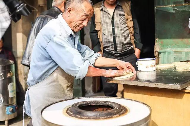 阜阳好吃的甜烧饼，阜阳这家“老康烧饼”