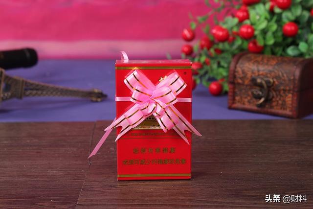 中华软包跟硬包有啥区别，软包和硬包区别（跟硬包到底有什么区别）