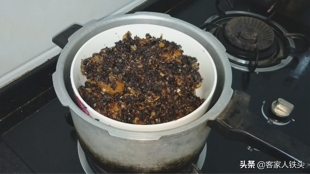 高压锅自制鱼罐头，家常做鱼罐头的方法（爱吃罐头鱼的收藏喽）