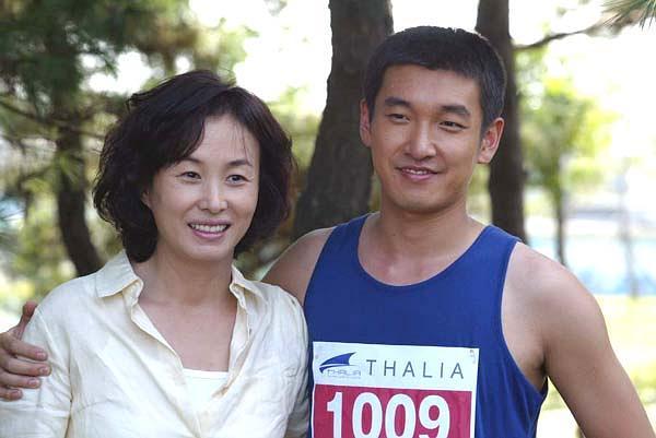 阿甘正传是真人真事吗，适合中学生看的励志电影（原来《阿甘正传》的故事）