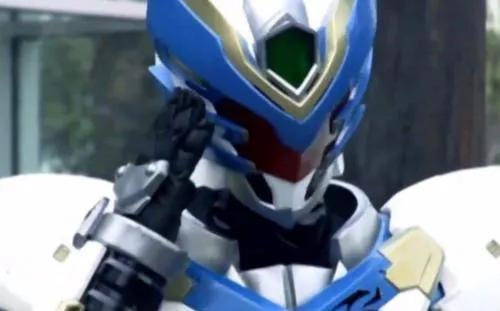 飞影铠甲扮演者，吴昊泽（但他们两个为什么招式不一样）