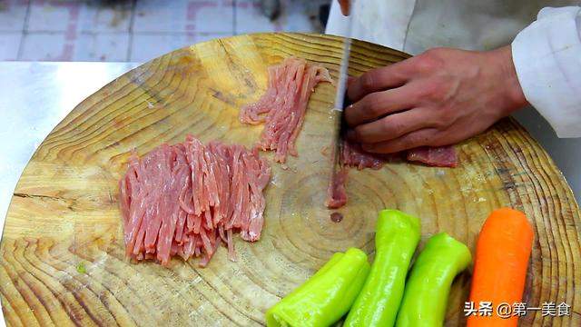正宗鱼香肉丝怎么弄 10步教你学会鱼香肉丝，正宗鱼香肉丝怎么弄（大厨教你做正宗的鱼香肉丝）