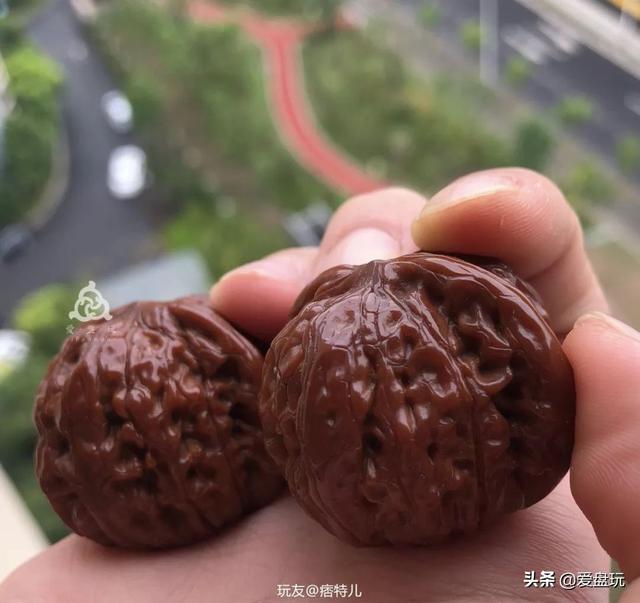 核桃盘多久能红，核桃怎么盘红得快（7天，核桃盘成牛津红）