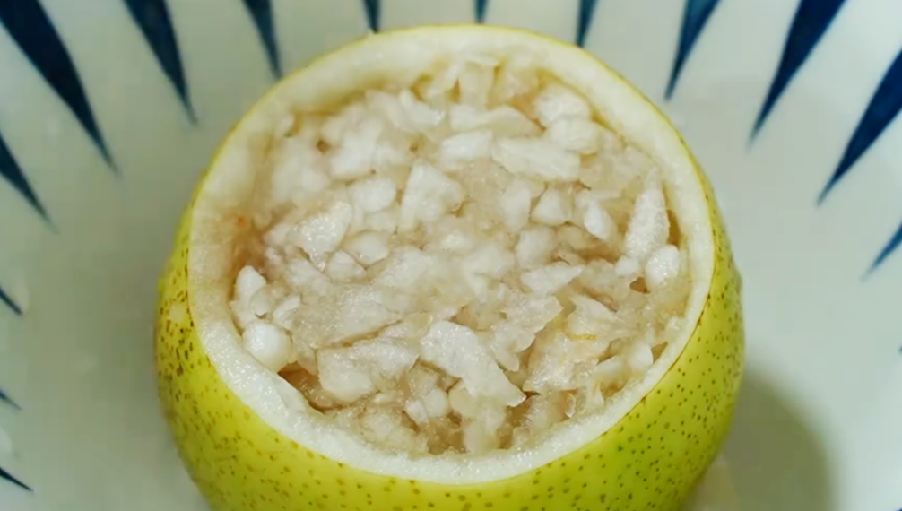 图片[4]-【冰糖蒸雪梨】做法步骤图 大人小孩都能喝 常吃身体更健康-起舞食谱网
