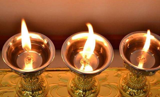 金刚杵的用法，金刚杵的用法图解（常见的几种法器介绍）