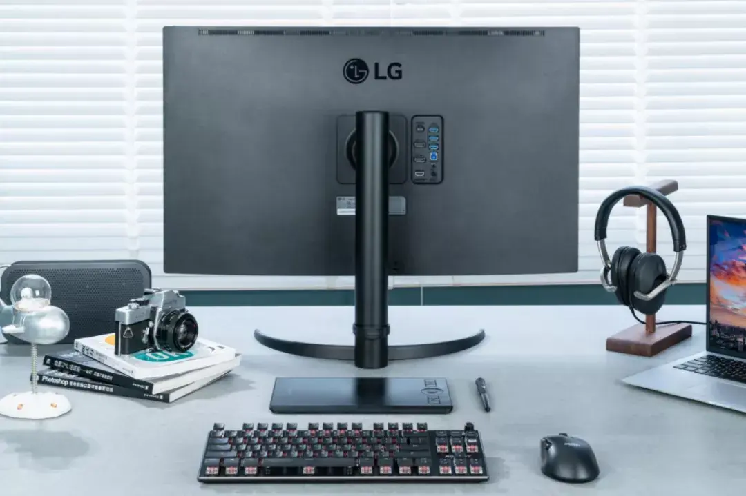 lg显示器怎么样(lg显示器是什么牌子)