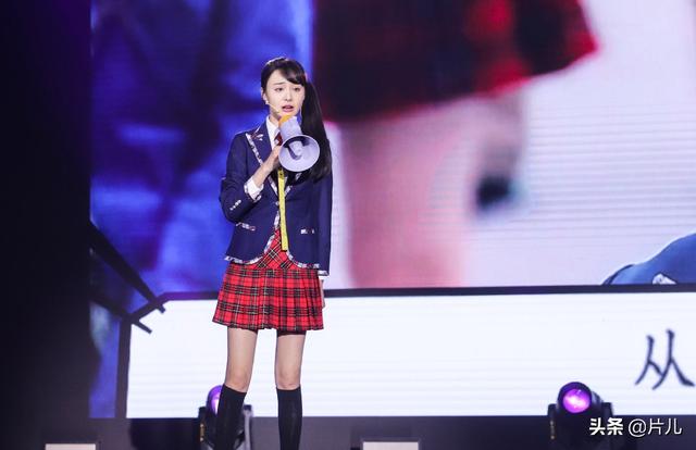 郑爽多少岁，郑爽多少岁了?结婚了没有（父亲和男友张恒首次一同公开露面）