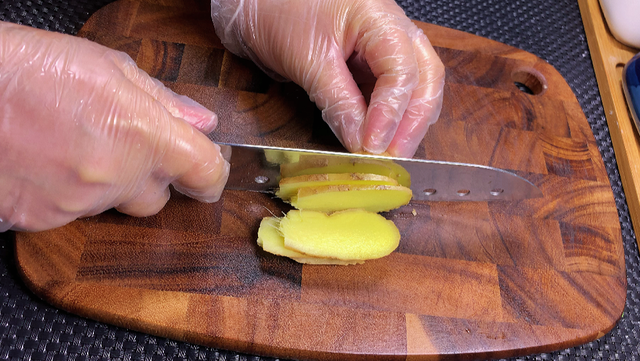 猪大肠的做法大全视频，猪大肠怎么做的最好吃（肥肠怎么洗，才干净无腥臭味）