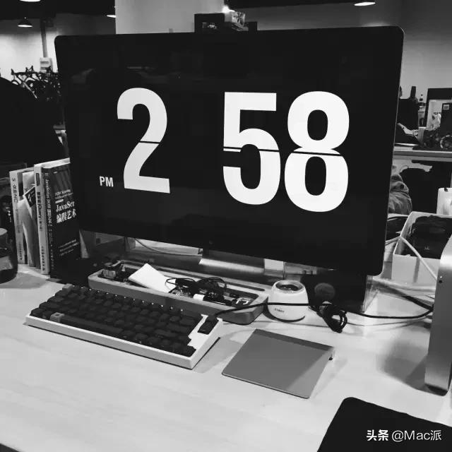 ipad时钟屏保怎么设置，ipad息屏成为时钟（推荐一款苹果电脑翻页式时间屏保）