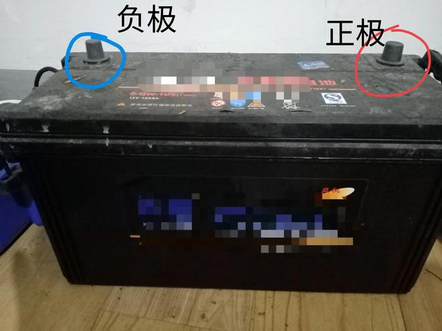 电瓶正负极怎么分，怎么判断电动车电池的正负极（电瓶的使用技巧）