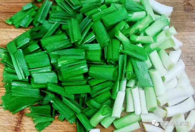 烟熏鱼干怎么做好吃，湖南烟熏鱼的家常做法（在家自己做健康卫生）