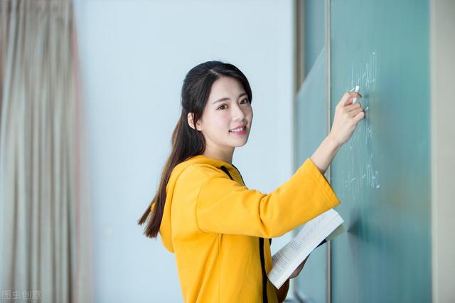 男女交往中应不应该同居，谈恋爱到底要不要同居