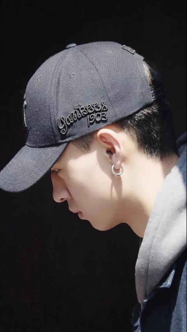 孟鹤堂，微信头像，孟鹤堂（老秦、李鹤东、张九南、孟鹤堂）