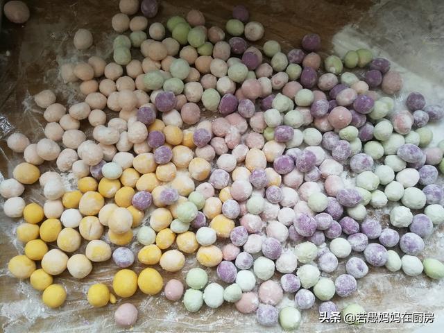 制作五彩汤圆的步骤，教你做彩色小汤圆