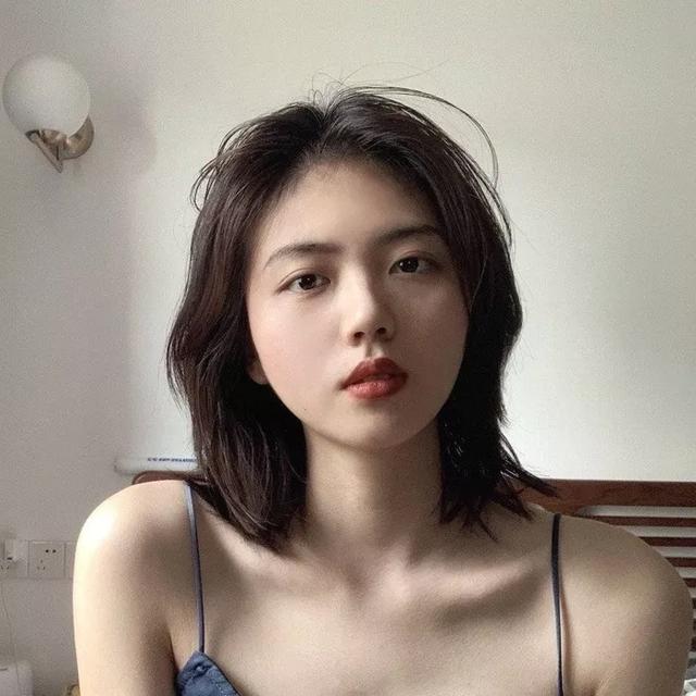 时尚气质女头/女孩子的气质要有也要有素质，微信头像，时尚气质女头/女孩子的气质要有也要有素质（有气质的女生头像）