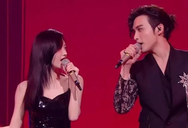 春晚假唱是谁，春晚假唱是谁唱的（舞台还给歌手和喜剧演员）