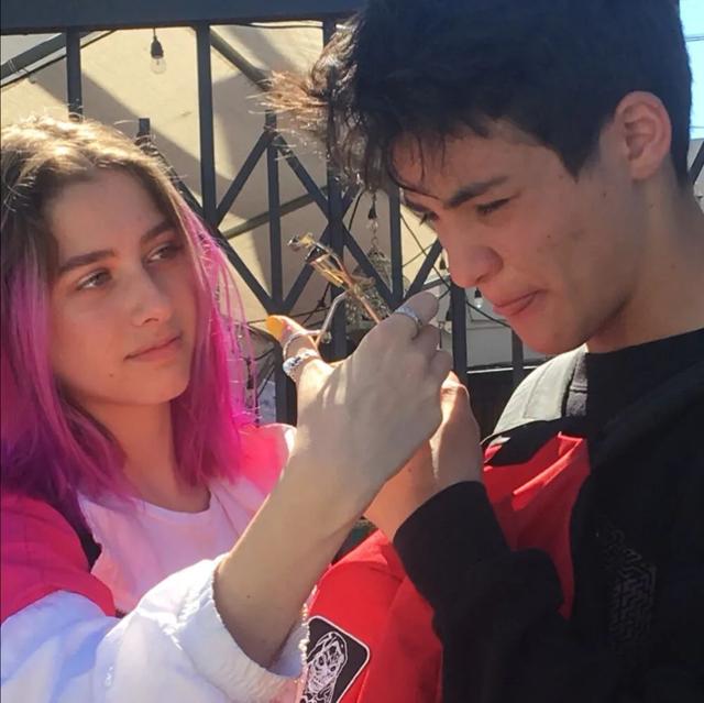 最凉不过人心图片，最凉不过人心，微信头像（也觉得冷可我不会拥抱别人）