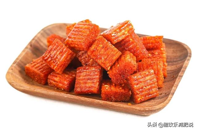 辣条的热量，卫龙辣条的热量（专业营养师教你这样选）