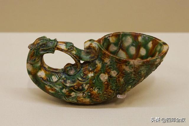 唐三彩是哪三彩，唐三彩有什么（西安、洛阳两地出土的唐三彩）