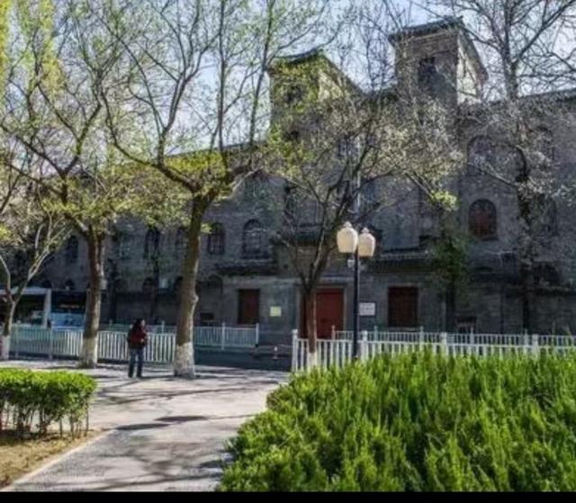 法国大学学制是几年，法国大学本科几年制（王林平随笔《最早的中法大学》）