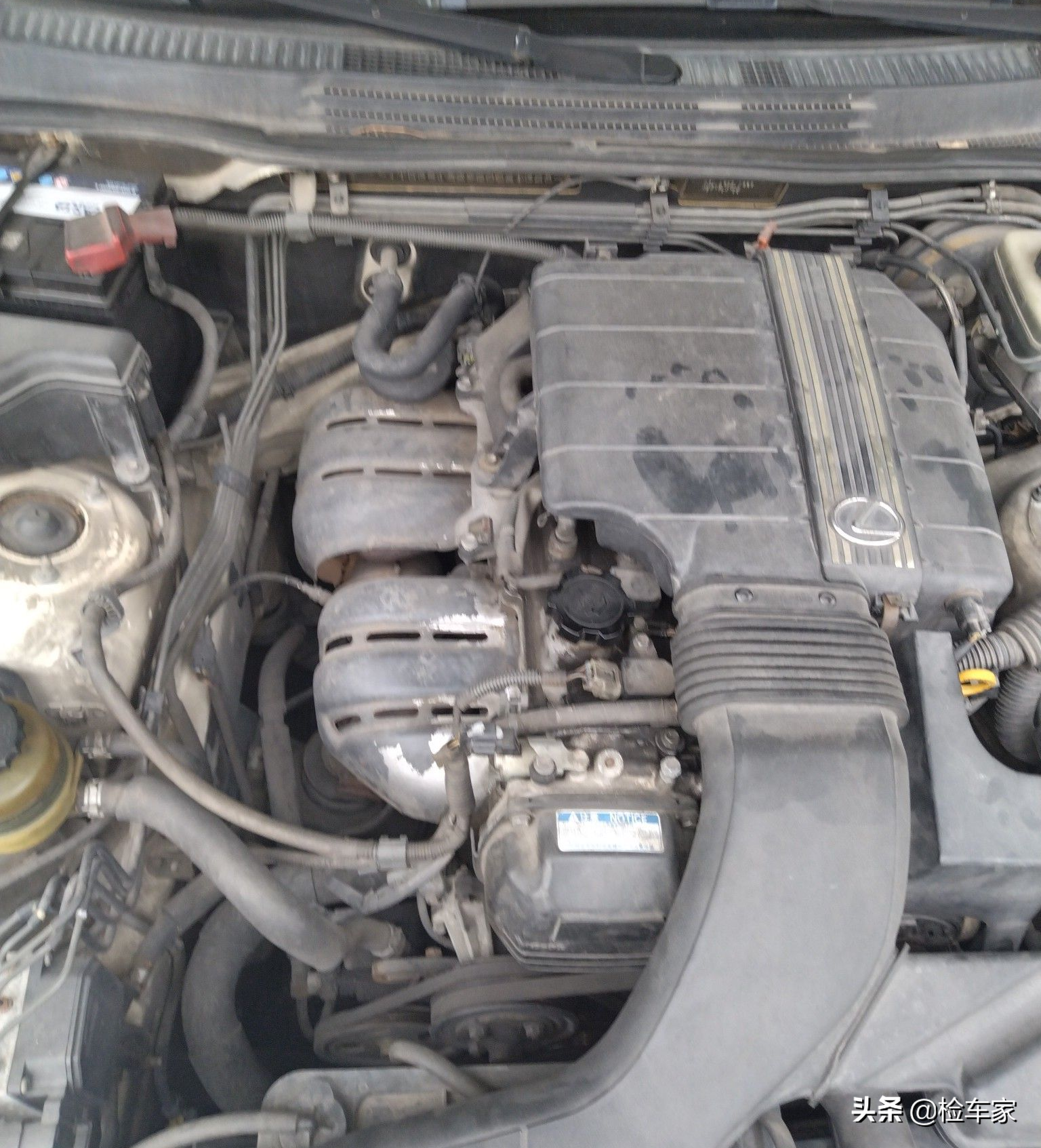 曾经对标3系,如今残破不堪,5万买台01年的雷克萨斯is200图啥?