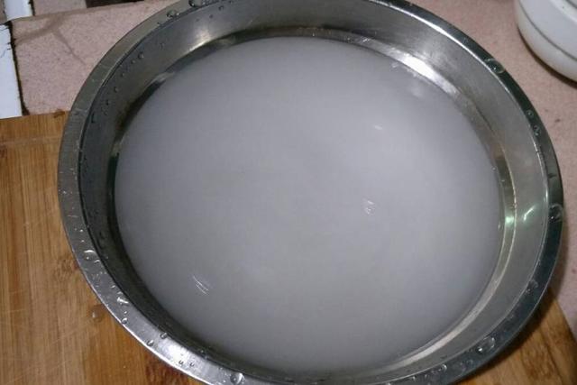 钢笔水弄手上怎么才能洗掉，米汤洗手液比较费时间