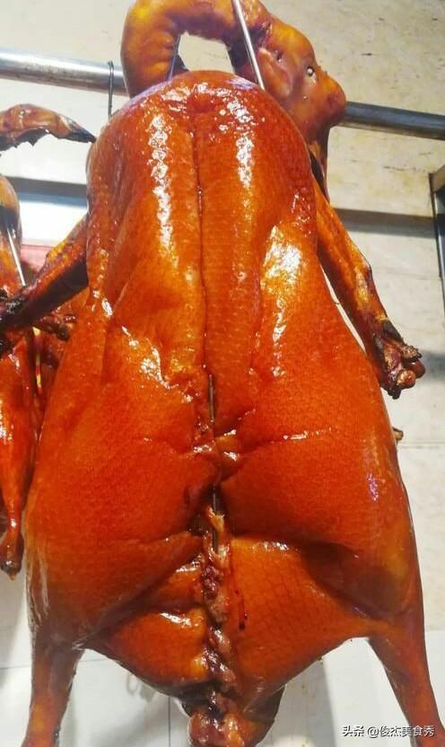 挂炉烤鸭怎么腌制，挂炉烤鸭怎么做（专业烧腊师傅都不愿意透漏的烧鸭烧鹅盐和酱的比例）