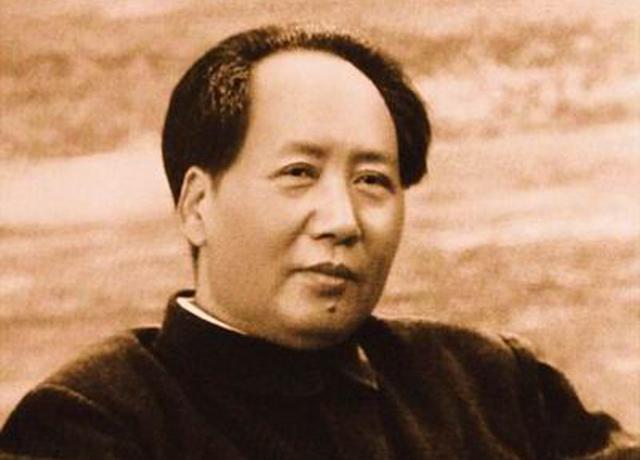 《潼关》古诗的翻译，《潼关》古诗的翻译100字（赵新月讲毛主席诗词《河出潼关》）